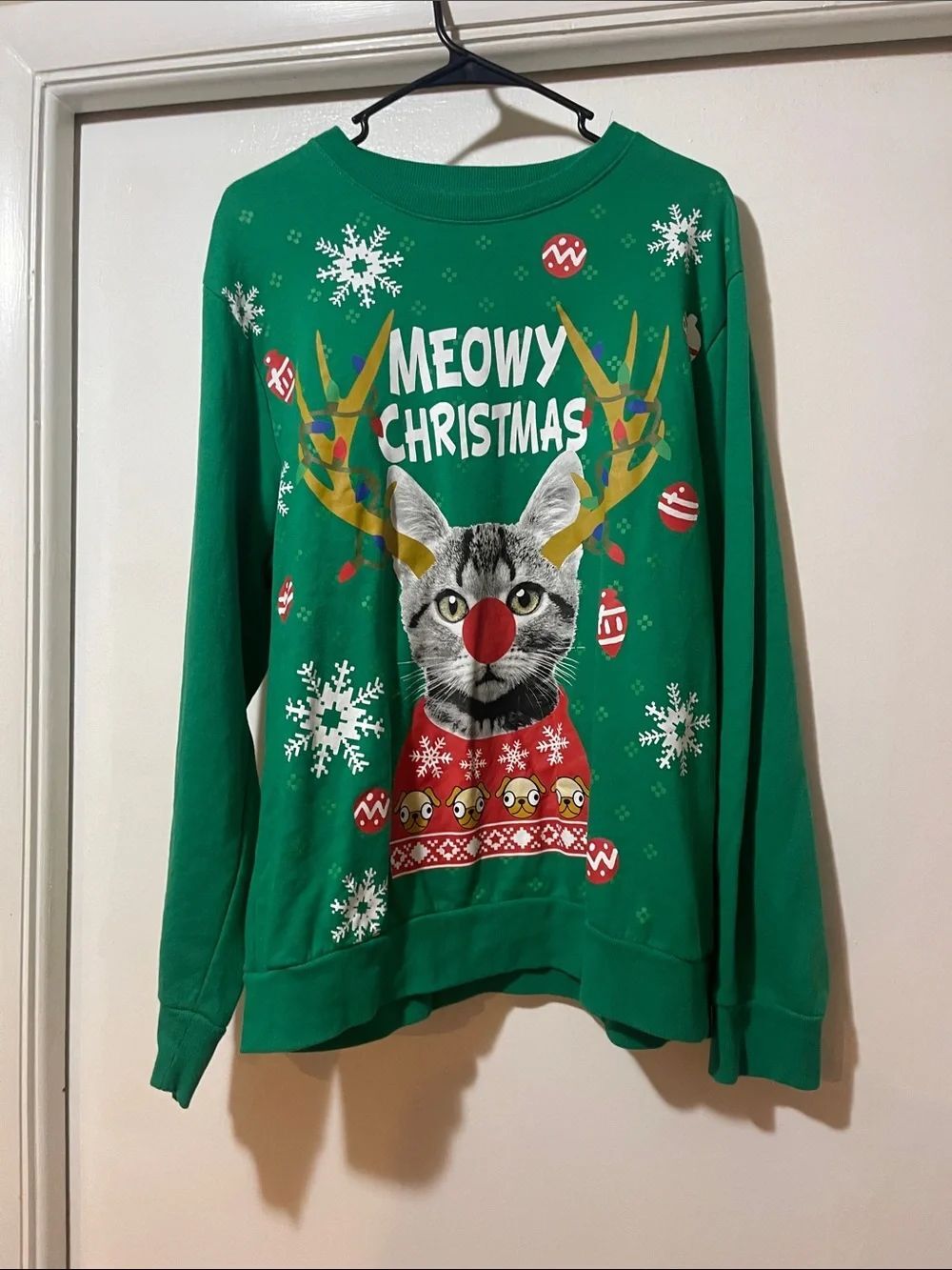Well Worn Emerald Green cat Christmas Sweatshirt